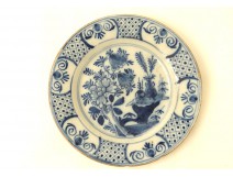 Assiette Faïence Porcelaine Chine Floral Vase  Blanc Bleu d'époque