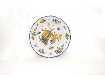 Plat rond fleurs faïence Saint Clément antique french XXème siècle